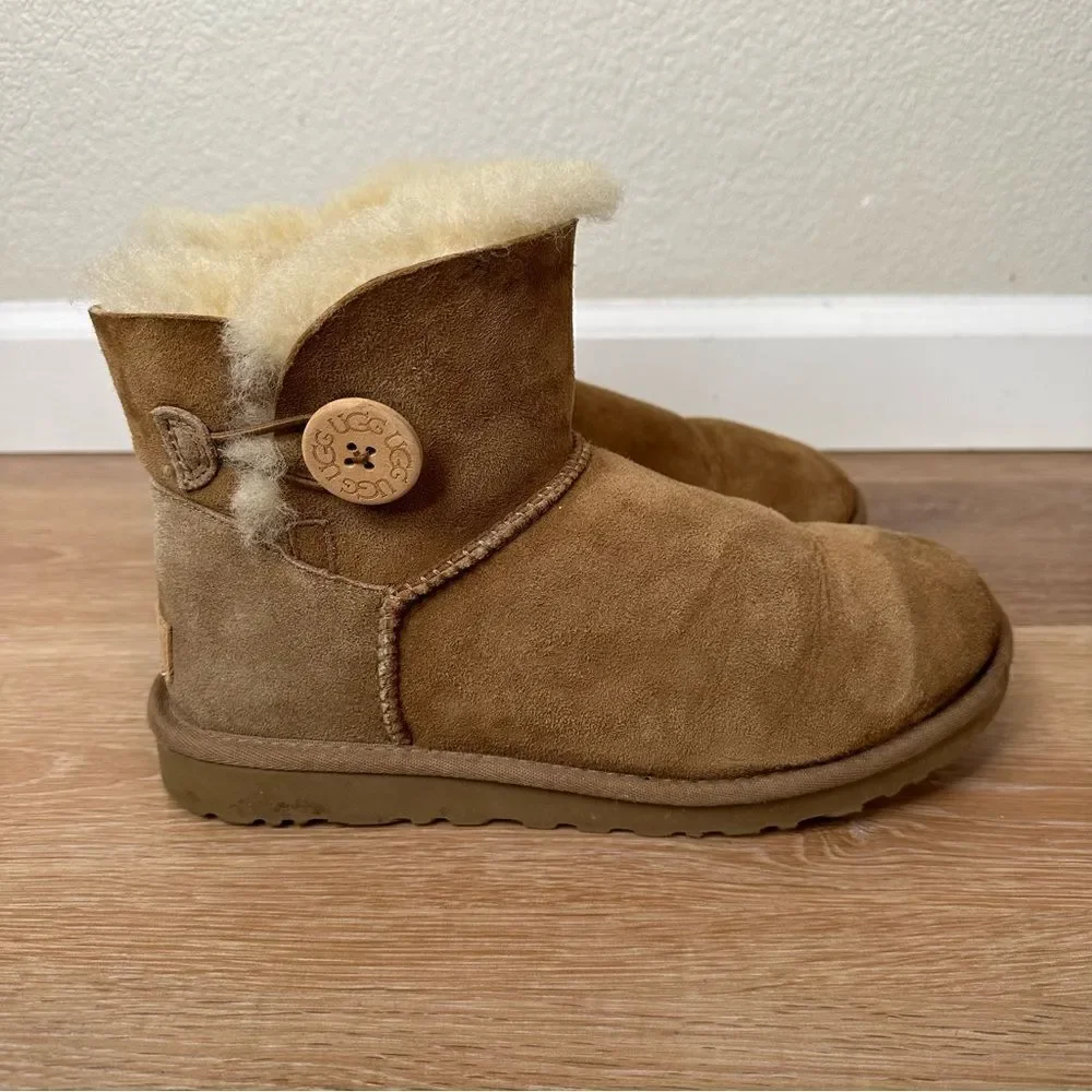 UGG Bailey Button Chestnut Brown Ankle Boots, Size 8